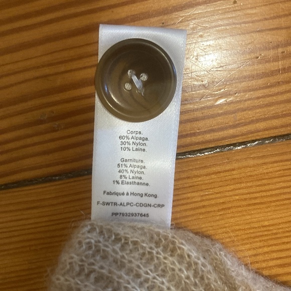 Everlane Cropped Alpaca Cardigan - Picture 5 of 6